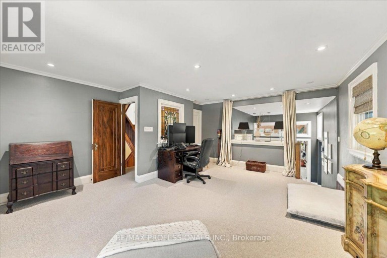 17 KING GEORGES ROAD, Toronto (Kingsway South), Ontario, M8X1K7