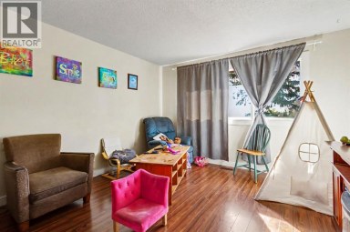 3714 Dover Ridge Drive SE Calgary Alberta photo 4