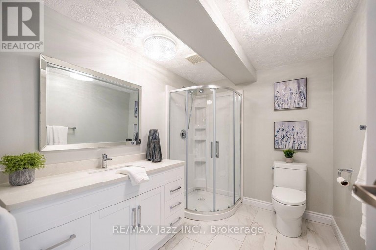 624 ROSELAWN AVENUE, Oshawa (Northwood), Ontario, L1L1B2