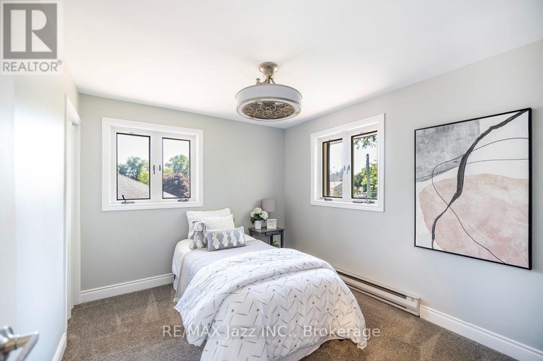 624 ROSELAWN AVENUE, Oshawa (Northwood), Ontario, L1L1B2
