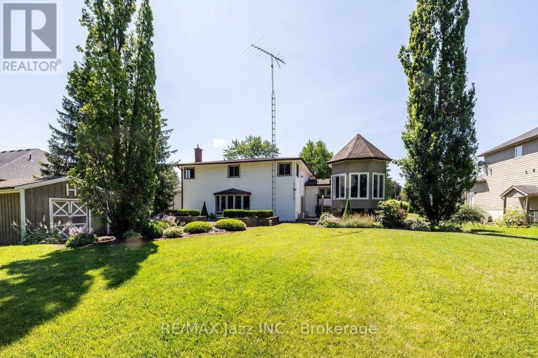 624 ROSELAWN AVENUE, Oshawa (Northwood), Ontario, L1L1B2