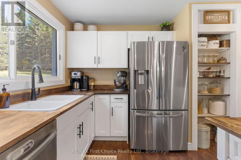 1598 HARSTONE ROAD, O'Connor, Ontario, P0T1W0