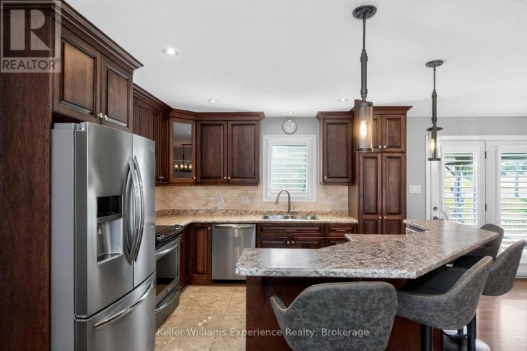 22 GREW CRESCENT, Penetanguishene, Ontario, L9M0A4