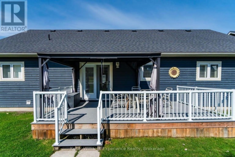 22 GREW CRESCENT, Penetanguishene, Ontario, L9M0A4