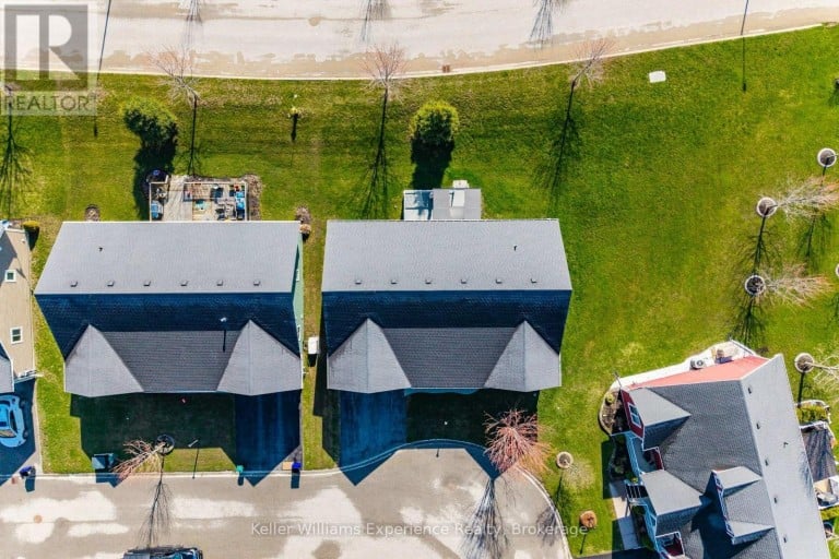 22 GREW CRESCENT, Penetanguishene, Ontario, L9M0A4