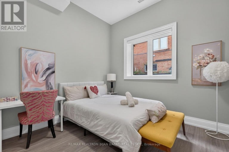 130 PEMBERTON AVENUE, Toronto (Newtonbrook East), Ontario, M2M1Y7