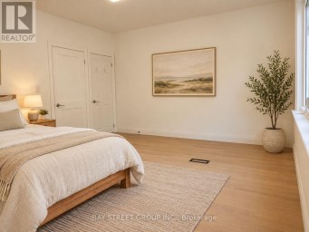 54 THYRA AVENUE Toronto (Crescent Town) Ontario photo 8