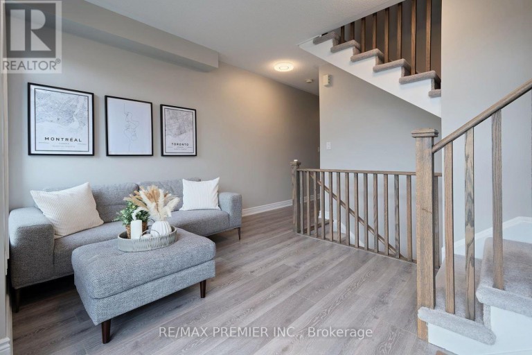 34 DALHOUSIE STREET, Vaughan (Vaughan Grove), Ontario, L4L0L6