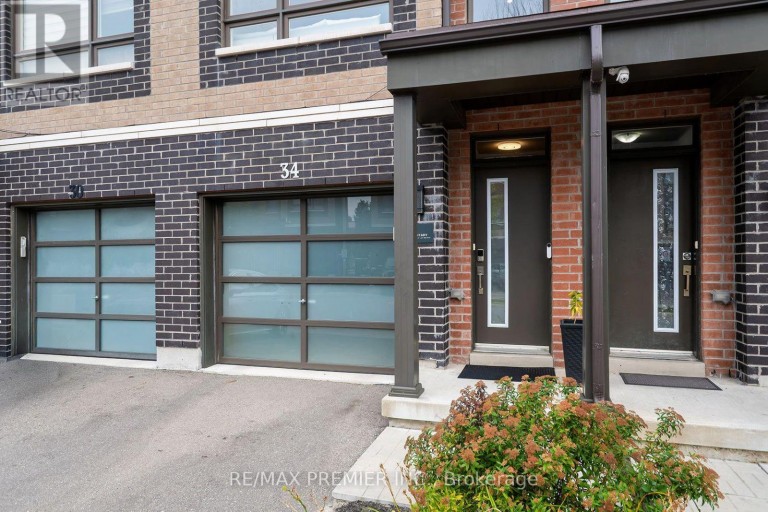 34 DALHOUSIE STREET, Vaughan (Vaughan Grove), Ontario, L4L0L6