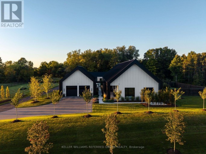 15600 DUFFERIN STREET, King, Ontario, L7B1K5