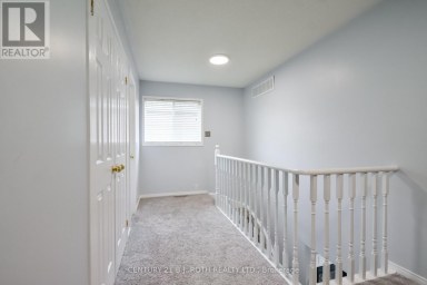 17 CROMPTON DRIVE Barrie (Little Lake) Ontario photo 16