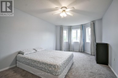 17 CROMPTON DRIVE Barrie (Little Lake) Ontario photo 23