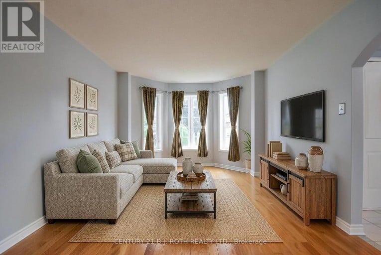 17 CROMPTON DRIVE, Barrie (Little Lake), Ontario, L4M6N1