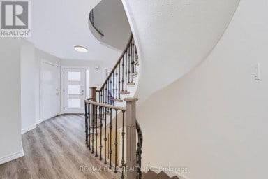 43 GOLDEN MEADOW ROAD Barrie (Bayshore) Ontario photo 17