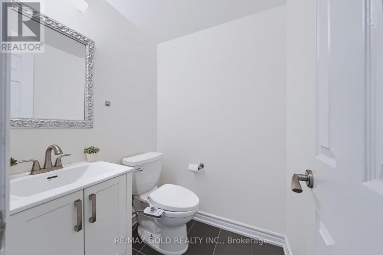 43 GOLDEN MEADOW ROAD, Barrie (Bayshore), Ontario, L4N7G5