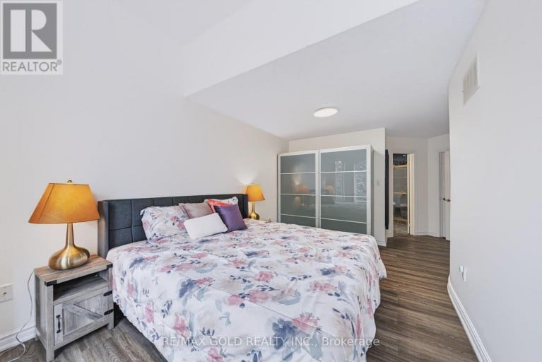 43 GOLDEN MEADOW ROAD, Barrie (Bayshore), Ontario, L4N7G5