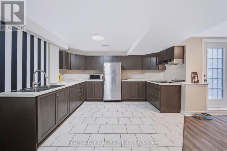 43 GOLDEN MEADOW ROAD, Barrie (Bayshore), Ontario, L4N7G5