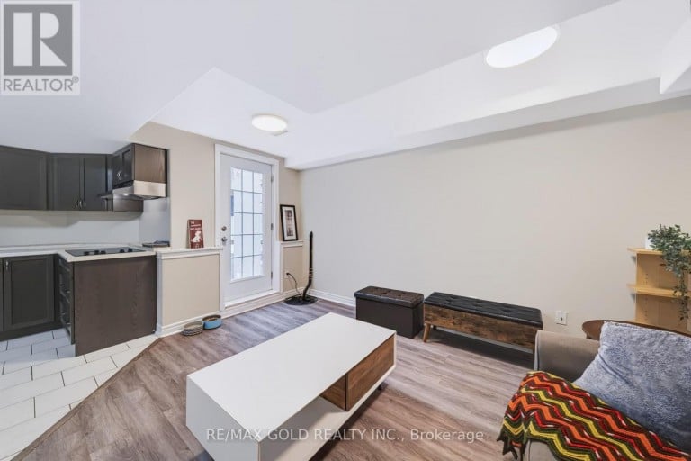 43 GOLDEN MEADOW ROAD, Barrie (Bayshore), Ontario, L4N7G5