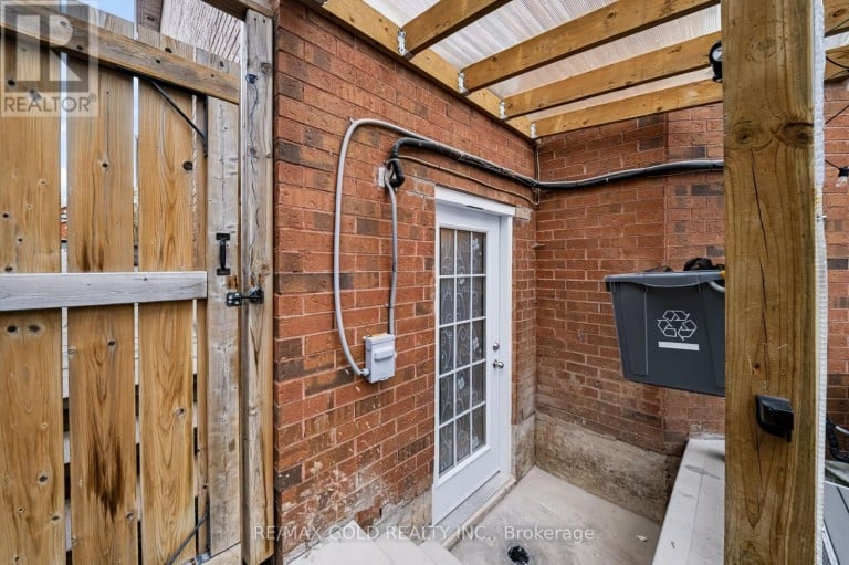 43 GOLDEN MEADOW ROAD, Barrie (Bayshore), Ontario, L4N7G5