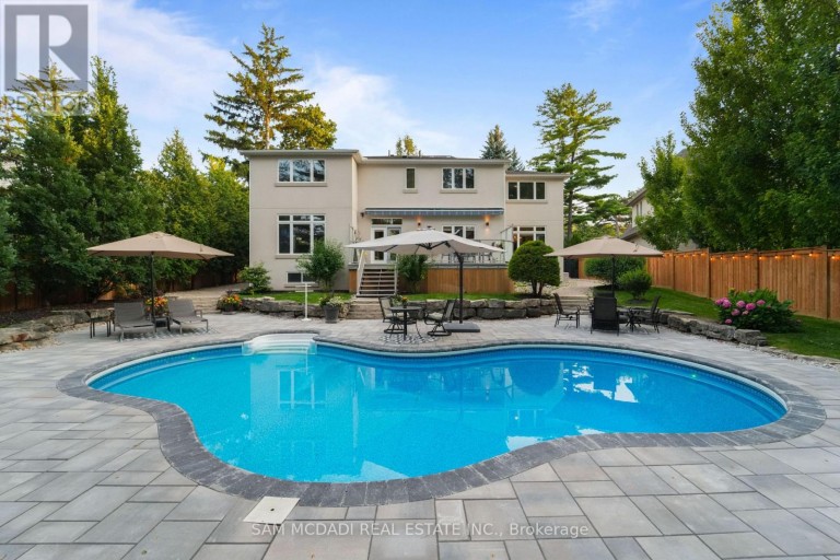 527 MEADOW WOOD ROAD, Mississauga (Clarkson), Ontario, L5J2S4