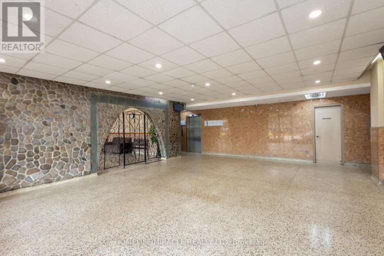 1007 - 49 SILVERSTONE DRIVE, Toronto (Mount Olive-Silverstone-Jamestown), Ontario, M9V3G2