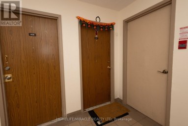 1007 - 49 SILVERSTONE DRIVE Toronto (Mount Olive-Silverstone-Jamestown) Ontario photo 13