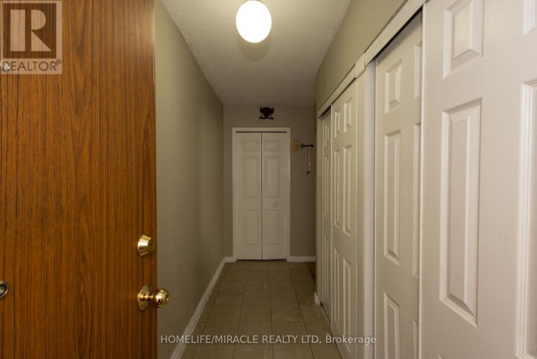 1007 - 49 SILVERSTONE DRIVE, Toronto (Mount Olive-Silverstone-Jamestown), Ontario, M9V3G2