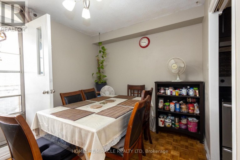 1007 - 49 SILVERSTONE DRIVE, Toronto (Mount Olive-Silverstone-Jamestown), Ontario, M9V3G2