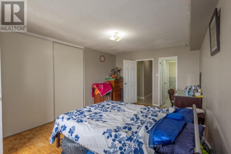 1007 - 49 SILVERSTONE DRIVE, Toronto (Mount Olive-Silverstone-Jamestown), Ontario, M9V3G2