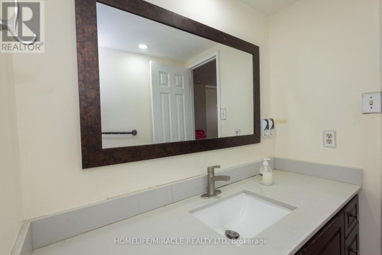 1007 - 49 SILVERSTONE DRIVE, Toronto (Mount Olive-Silverstone-Jamestown), Ontario, M9V3G2