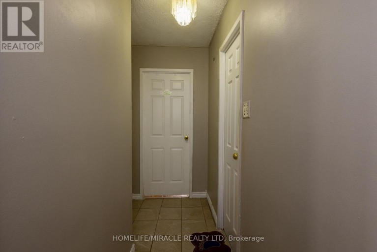 1007 - 49 SILVERSTONE DRIVE, Toronto (Mount Olive-Silverstone-Jamestown), Ontario, M9V3G2