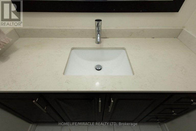 1007 - 49 SILVERSTONE DRIVE, Toronto (Mount Olive-Silverstone-Jamestown), Ontario, M9V3G2