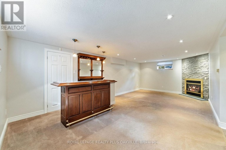 19 ENDFIELD AVENUE, Hamilton (Huntington), Ontario, L8T2L3