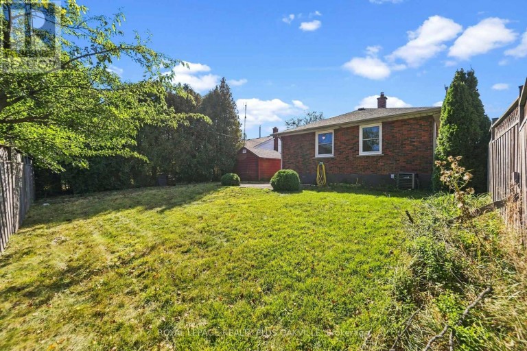 19 ENDFIELD AVENUE, Hamilton (Huntington), Ontario, L8T2L3