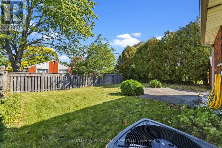 19 ENDFIELD AVENUE, Hamilton (Huntington), Ontario, L8T2L3