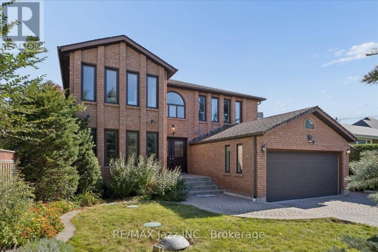 35 WARD STREET, Whitby, Ontario, L1M1G9