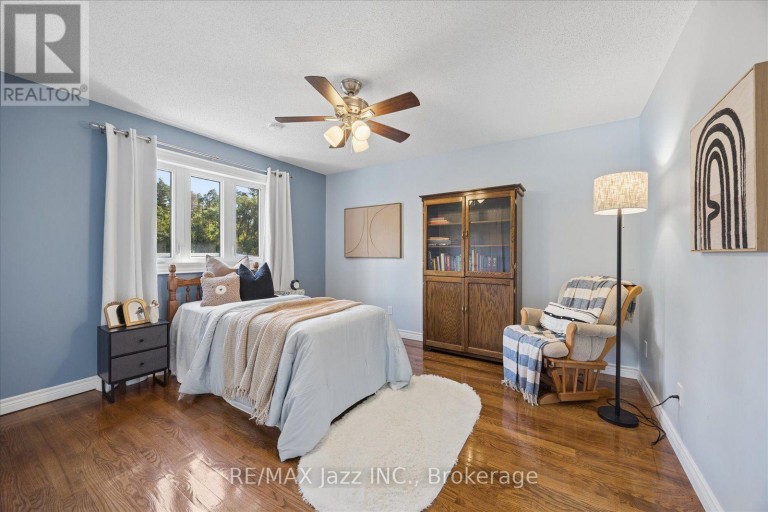 35 WARD STREET, Whitby, Ontario, L1M1G9