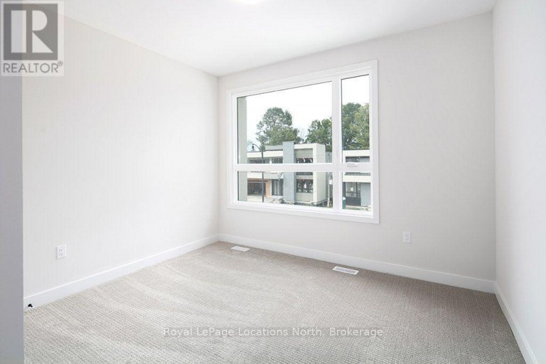 127 YVONNE CRESCENT, Blue Mountains, Ontario, L9Y5T9