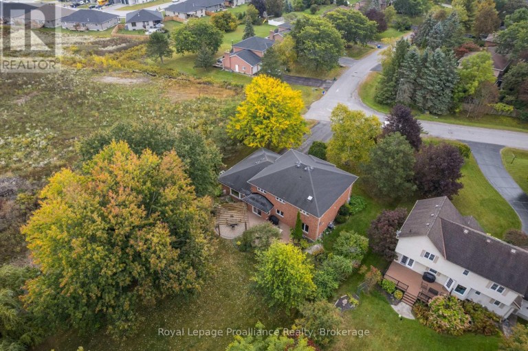 27 HASTINGS PARK DRIVE, Belleville (Belleville Ward), Ontario, K8P5G4
