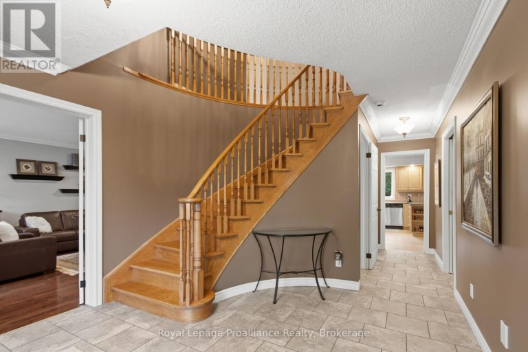 27 HASTINGS PARK DRIVE, Belleville (Belleville Ward), Ontario, K8P5G4