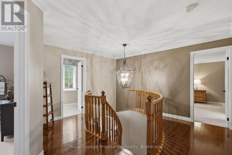 27 HASTINGS PARK DRIVE, Belleville (Belleville Ward), Ontario, K8P5G4