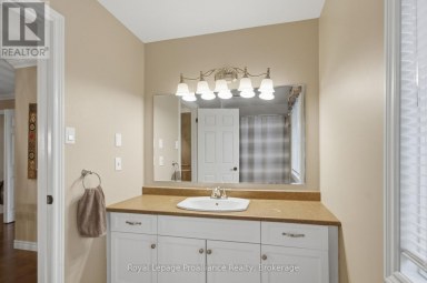 27 HASTINGS PARK DRIVE Belleville (Belleville Ward) Ontario photo 38