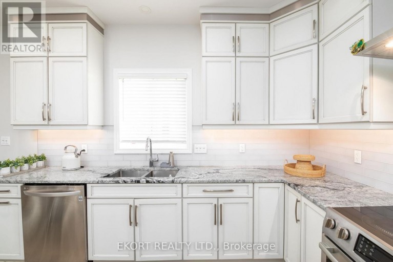 61 HAMPTON RIDGE DRIVE, Belleville (Thurlow Ward), Ontario, K8N0E6