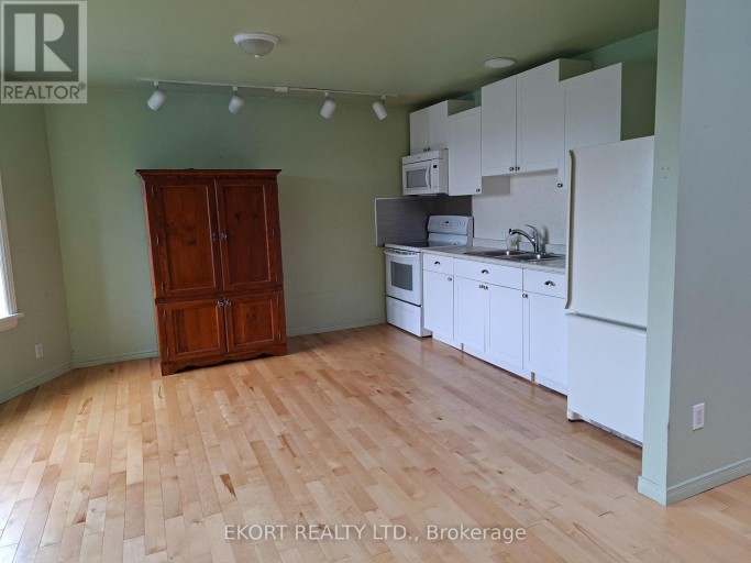 402 FRONT STREET, Belleville (Belleville Ward), Ontario, K8N2Z8