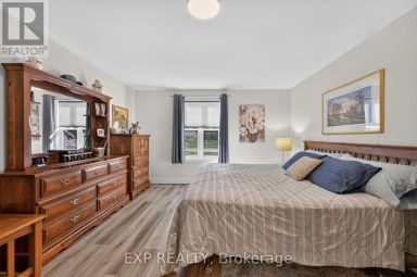 481 GOLD STREET Warwick (Watford) Ontario photo 17