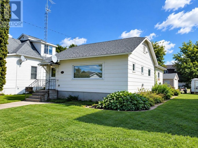 216 SECOND STREET STREET, Rainy River, Ontario, P0W1L0