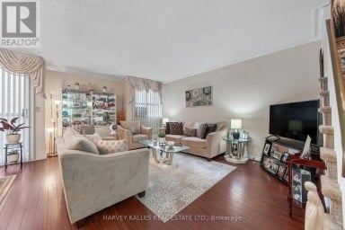 301 - 10 CRESCENT TOWN ROAD Toronto (Crescent Town) Ontario photo 1