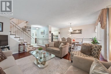 301 - 10 CRESCENT TOWN ROAD Toronto (Crescent Town) Ontario photo 4
