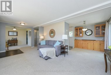 13 HAWTHORNE DRIVE Innisfil Ontario photo 15