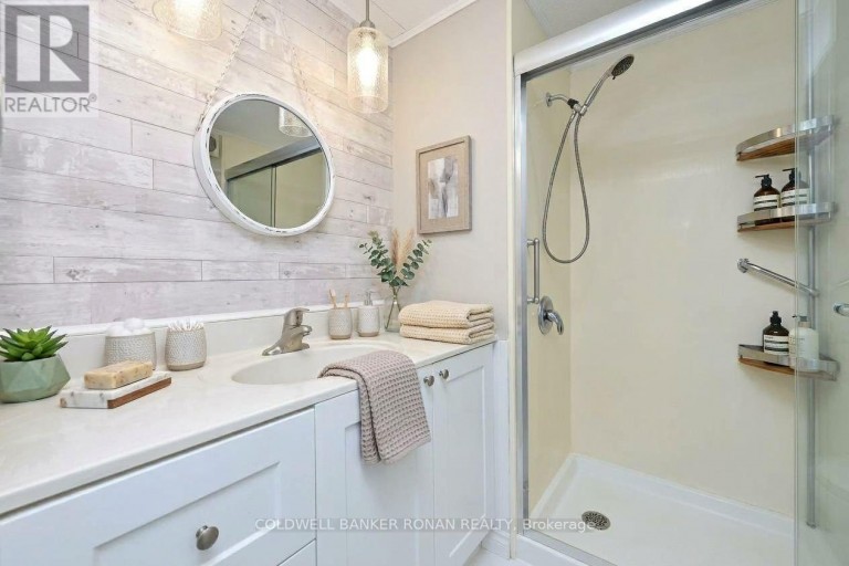 13 HAWTHORNE DRIVE, Innisfil, Ontario, L9S1P7